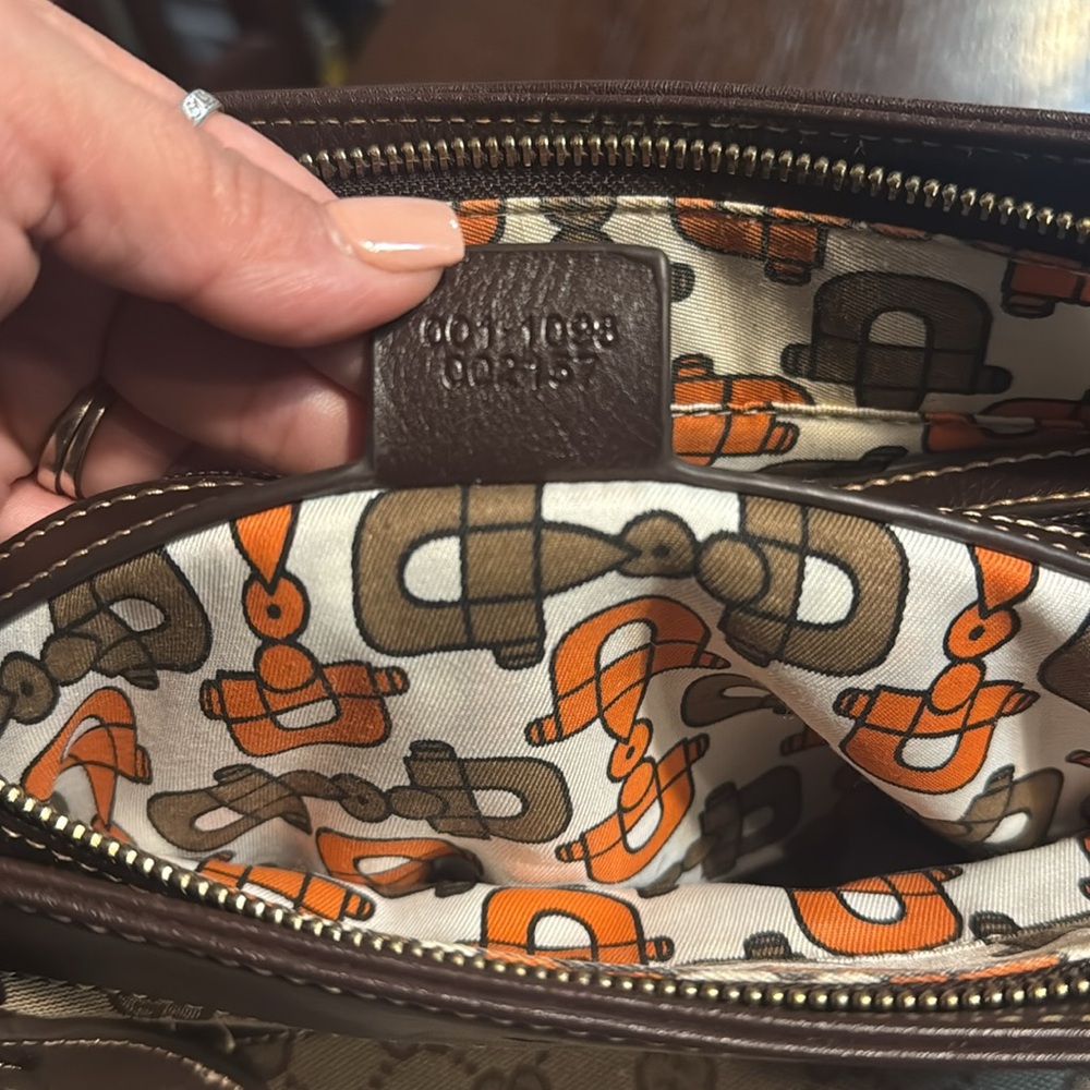 Gucci Purse - closet clean out - Picture 6 of 9